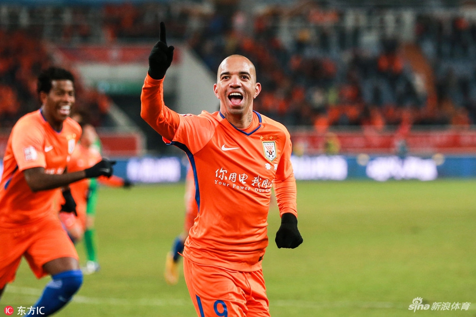 塔尔德利庆祝进球