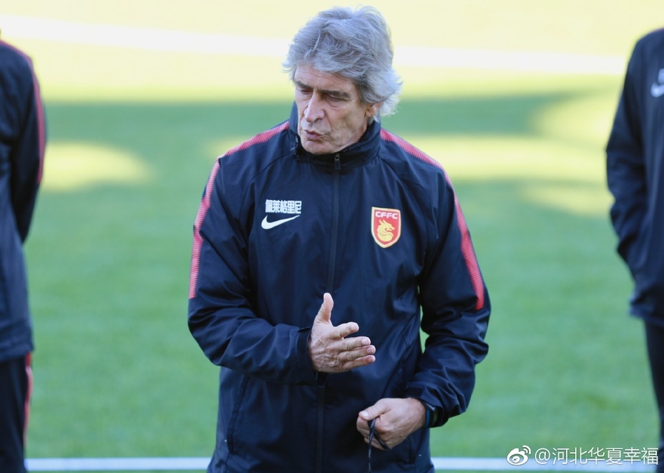 华夏幸福冬训苦练定位球