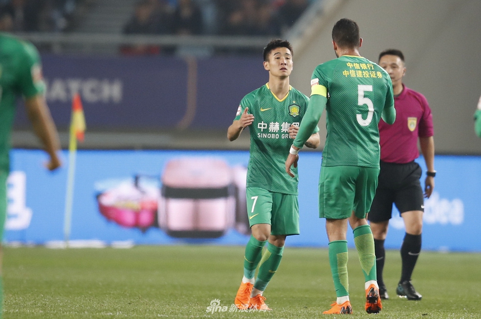 新浪直击江苏苏宁1-2北京国安