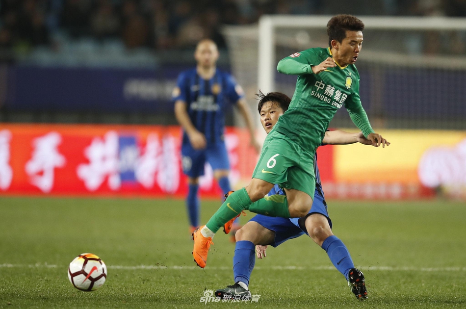 新浪直击江苏苏宁1-2北京国安