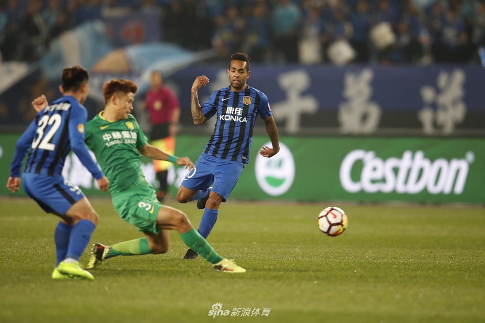 新浪直击江苏苏宁1-2北京国安