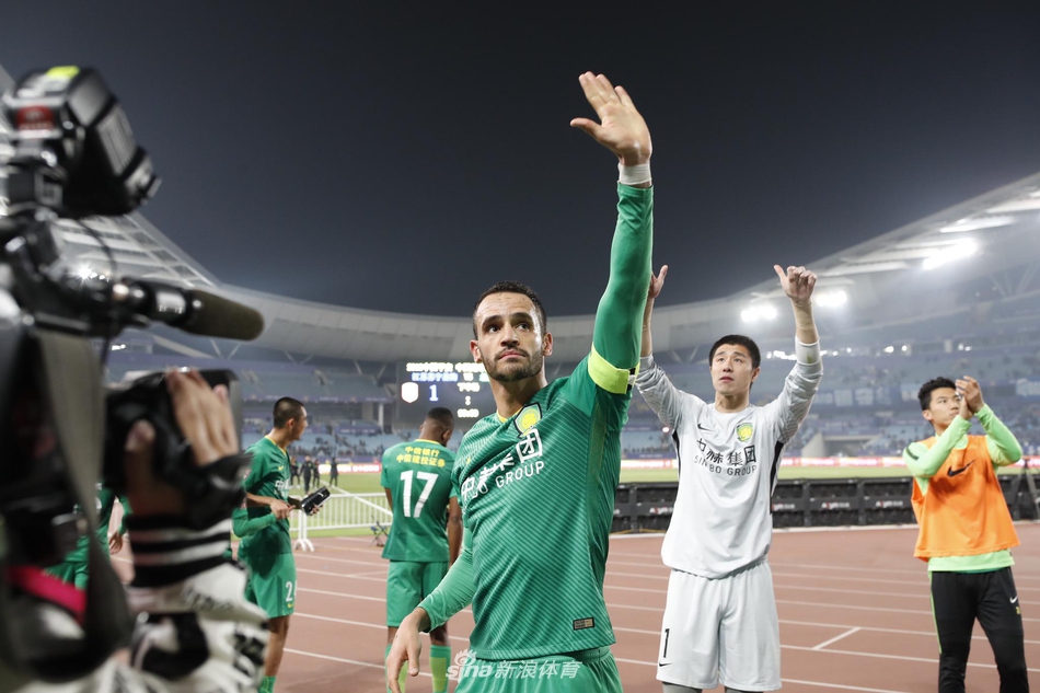 新浪直击江苏苏宁1-2北京国安