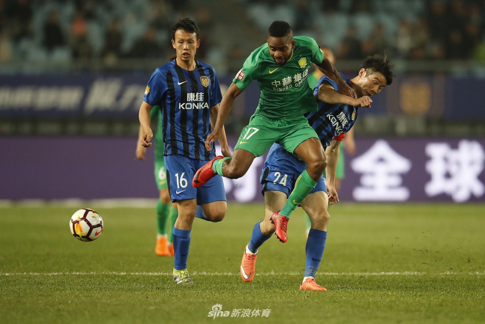 新浪直击江苏苏宁1-2北京国安