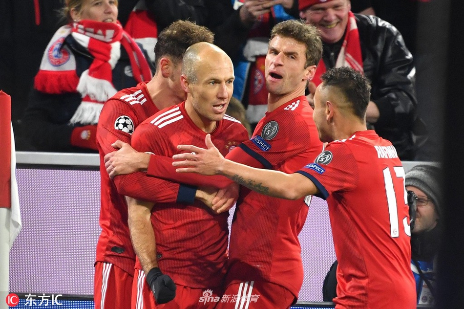 拜仁领先众将庆祝