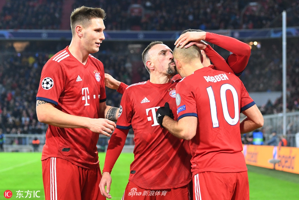 里贝里“亲吻”罗本