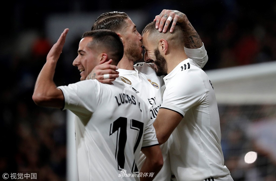 皇马众将庆祝进球