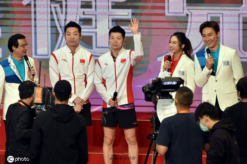 中国奥运天团访港交流