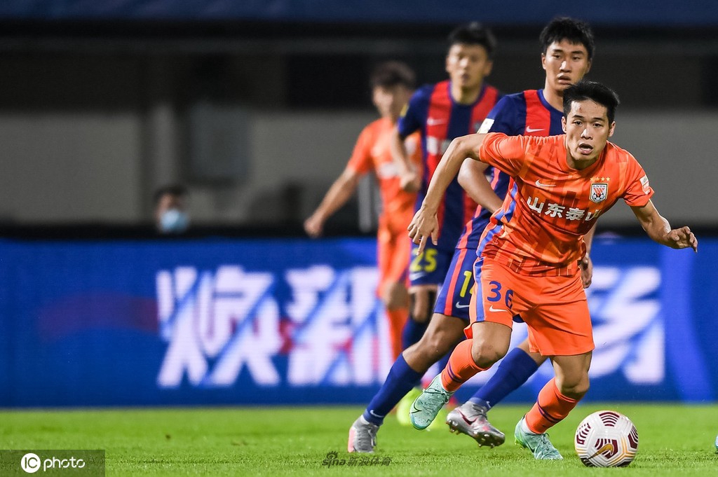 青岛队0-5山东泰山