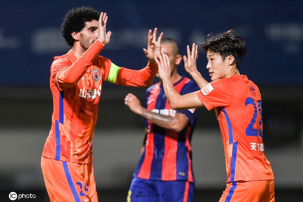 青岛队0-5山东泰山