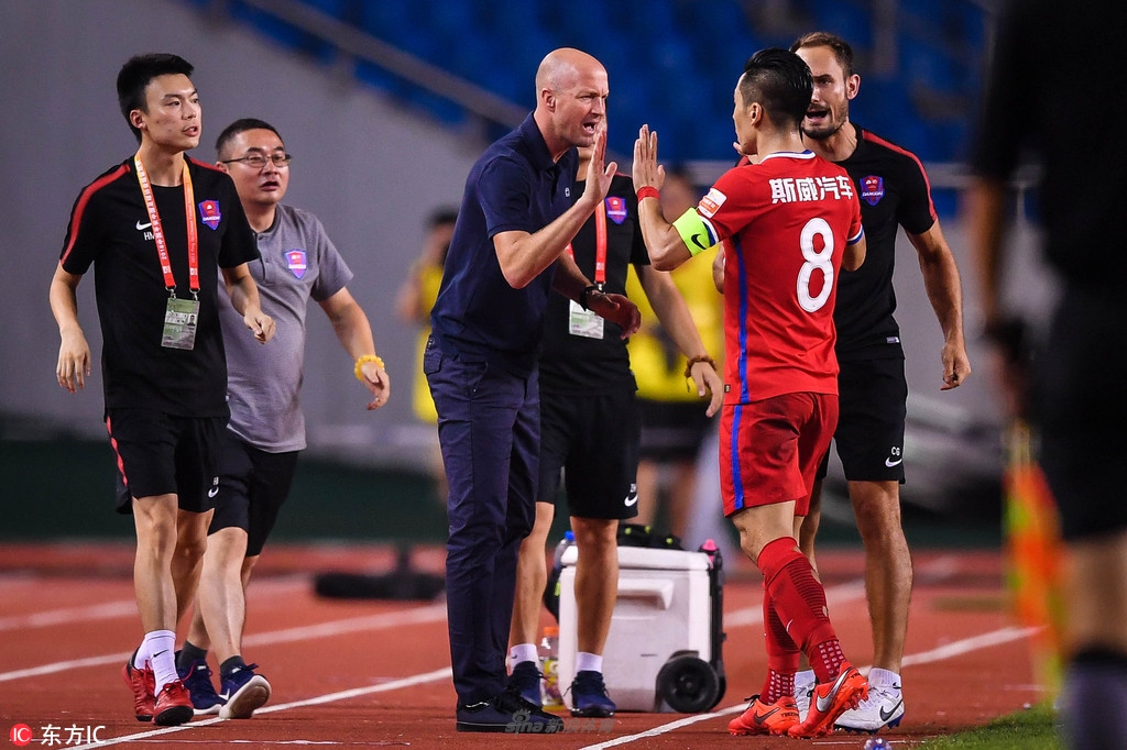 [中超]重庆斯威1-1大连一方