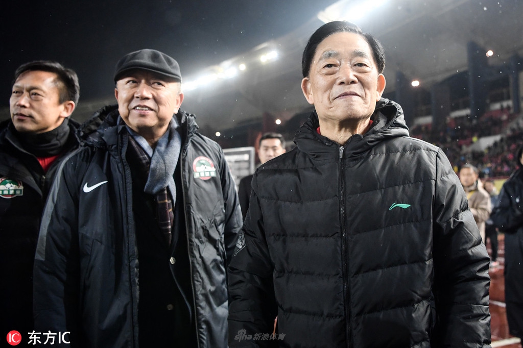 建业保级高层欢呼！