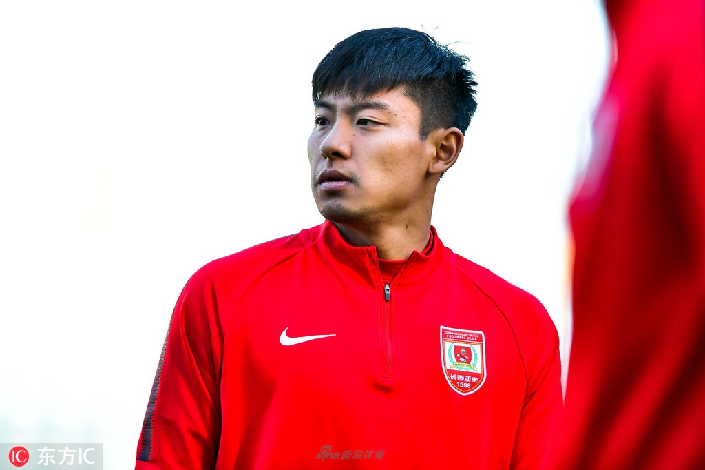 何超近期传闻将加盟意甲帕尔马