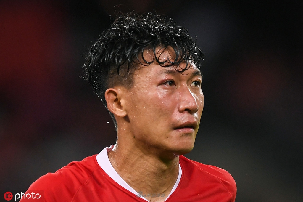 爷们张远眼睛肿起来