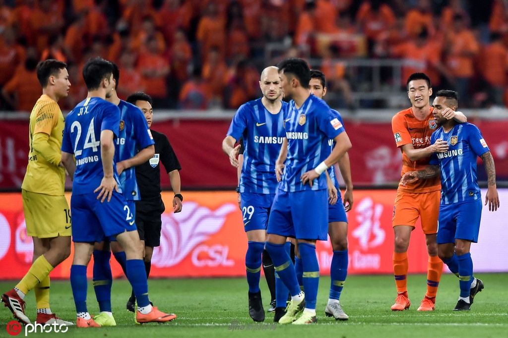 鲁能与苏宁球员争议