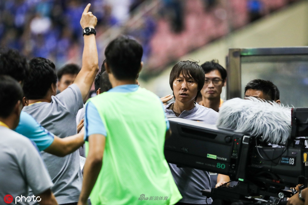 申花卓尔教练组赛后起冲突