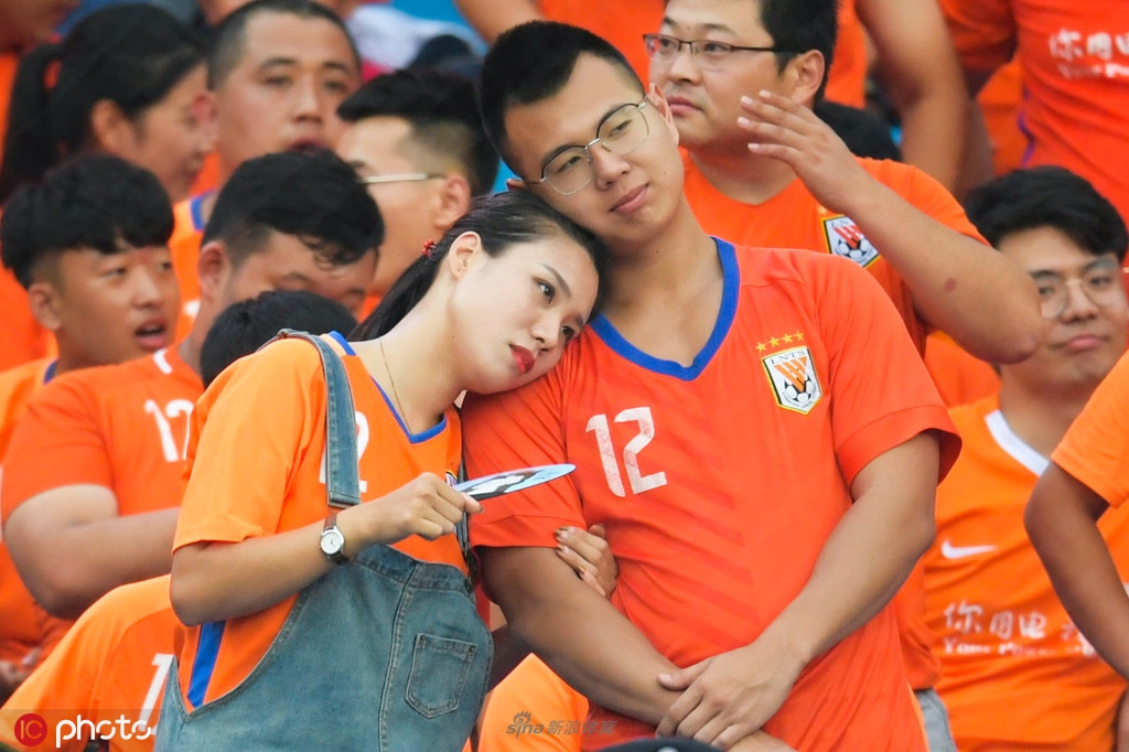 中超狗粮！七夕怎么过？和她一起来看球