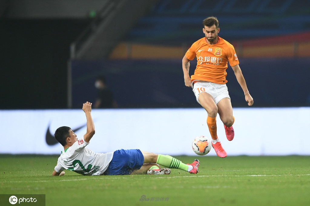 巴普蒂斯唐躲闪