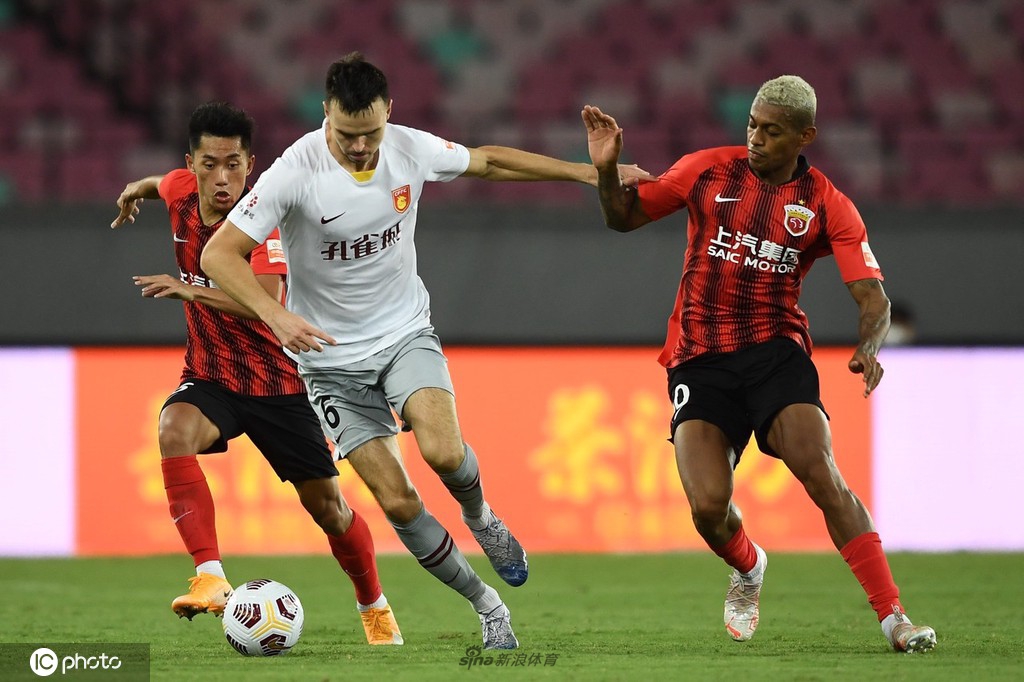 上海海港1-0河北队