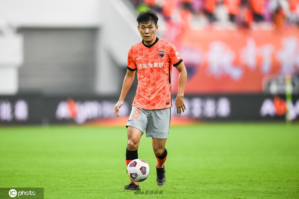 沧州雄狮2-1深圳队