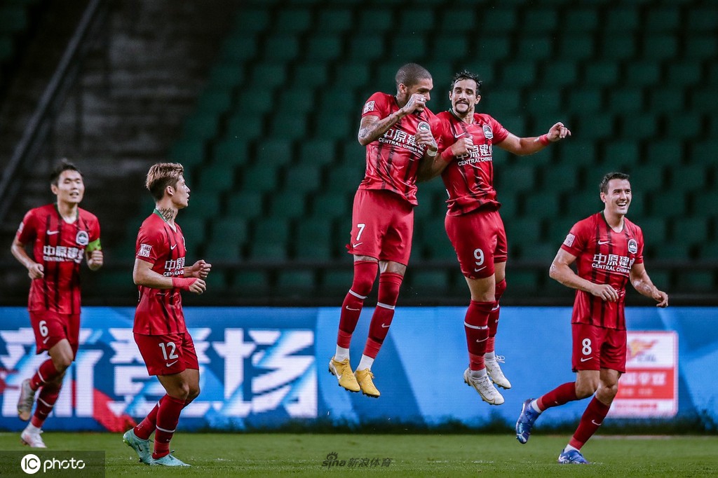 [中超]青岛队0-1河南嵩山龙门