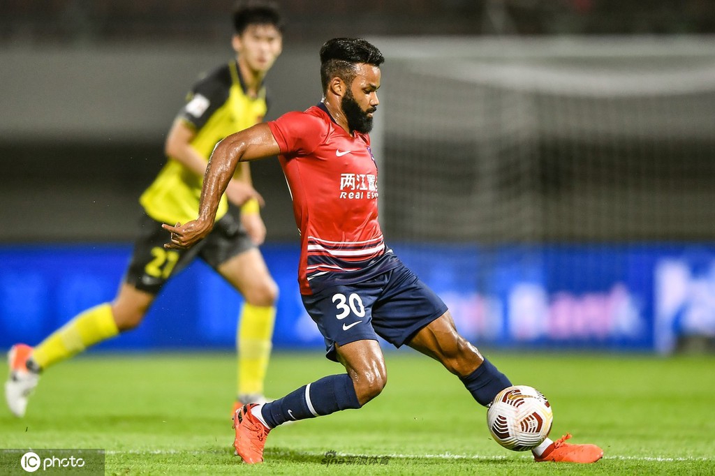 [中超]重庆两江竞技1-5广州队