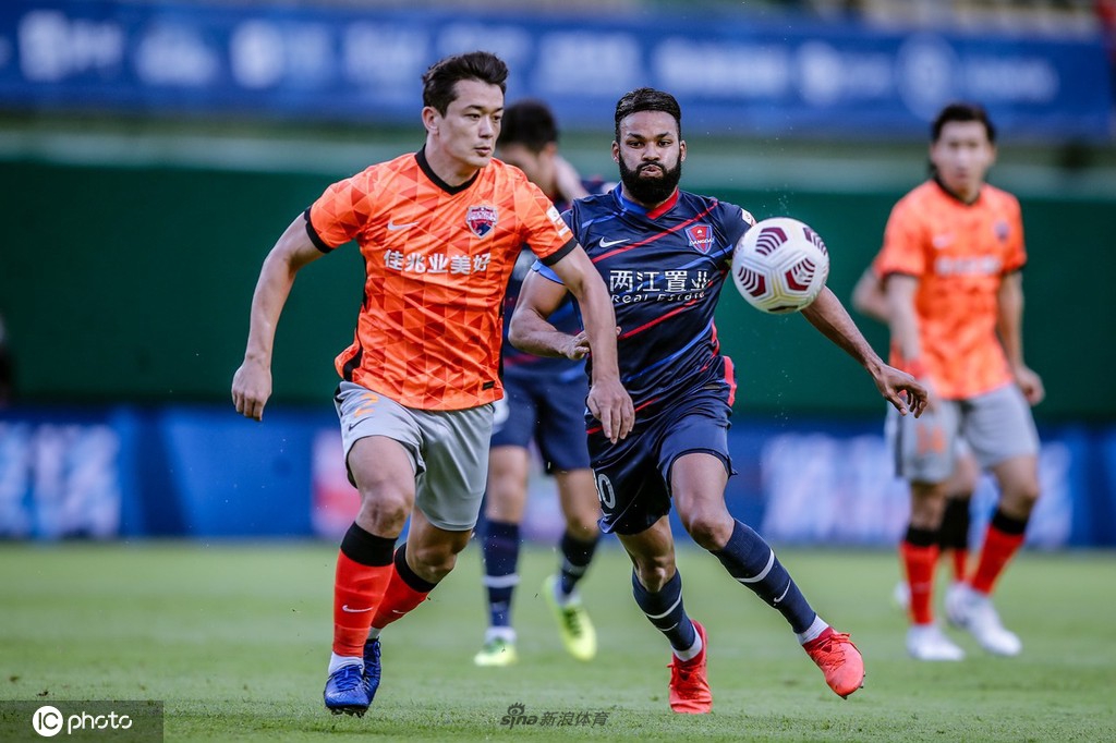 [中超]深圳队2-1重庆两江竞技