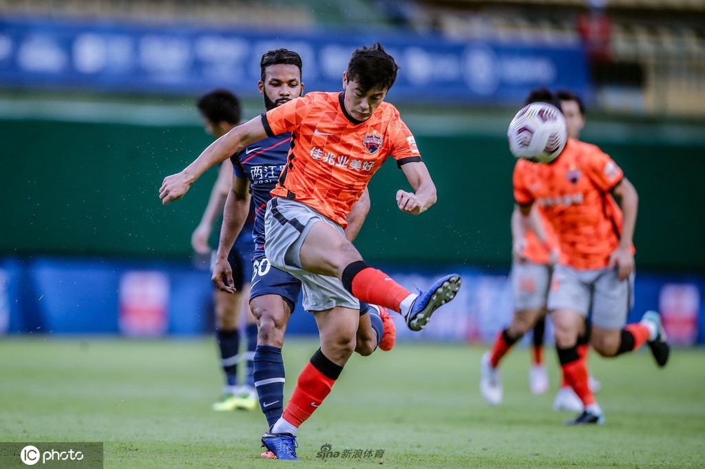 [中超]深圳队2-1重庆两江竞技