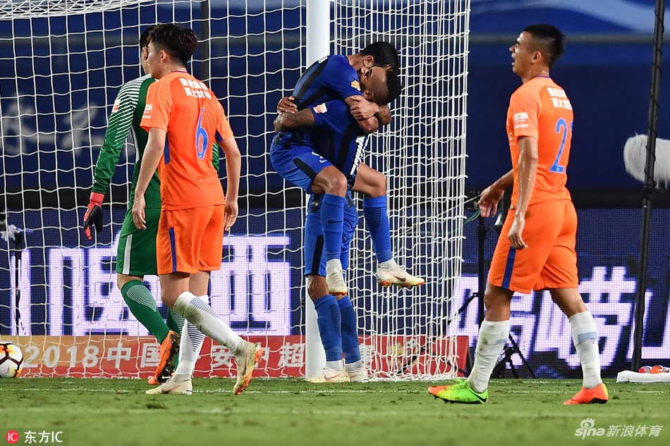 特谢拉、埃德尔庆祝