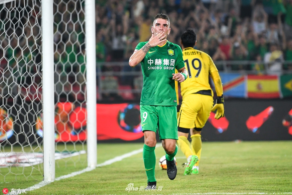 索9为工体献上飞吻