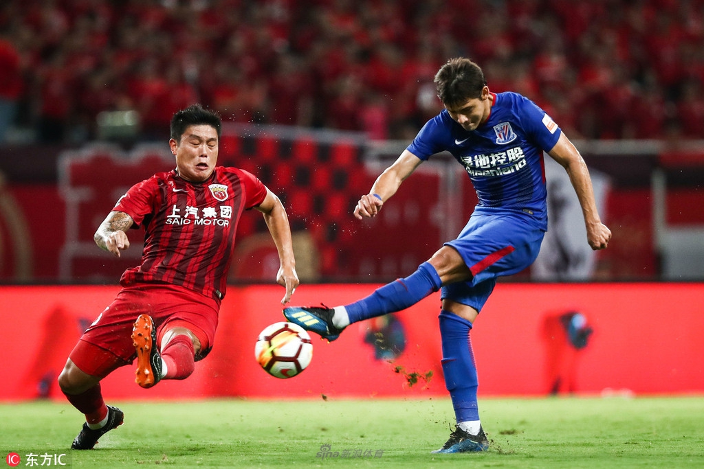 蔡慧康奋力拦截