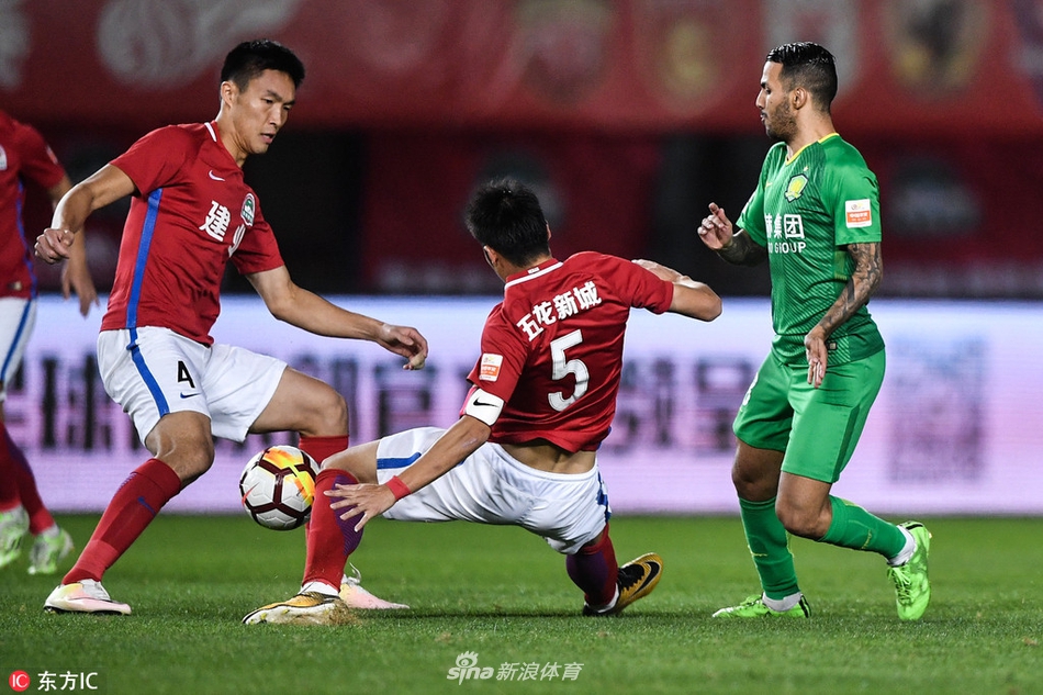 韩轩和顾操关门防守