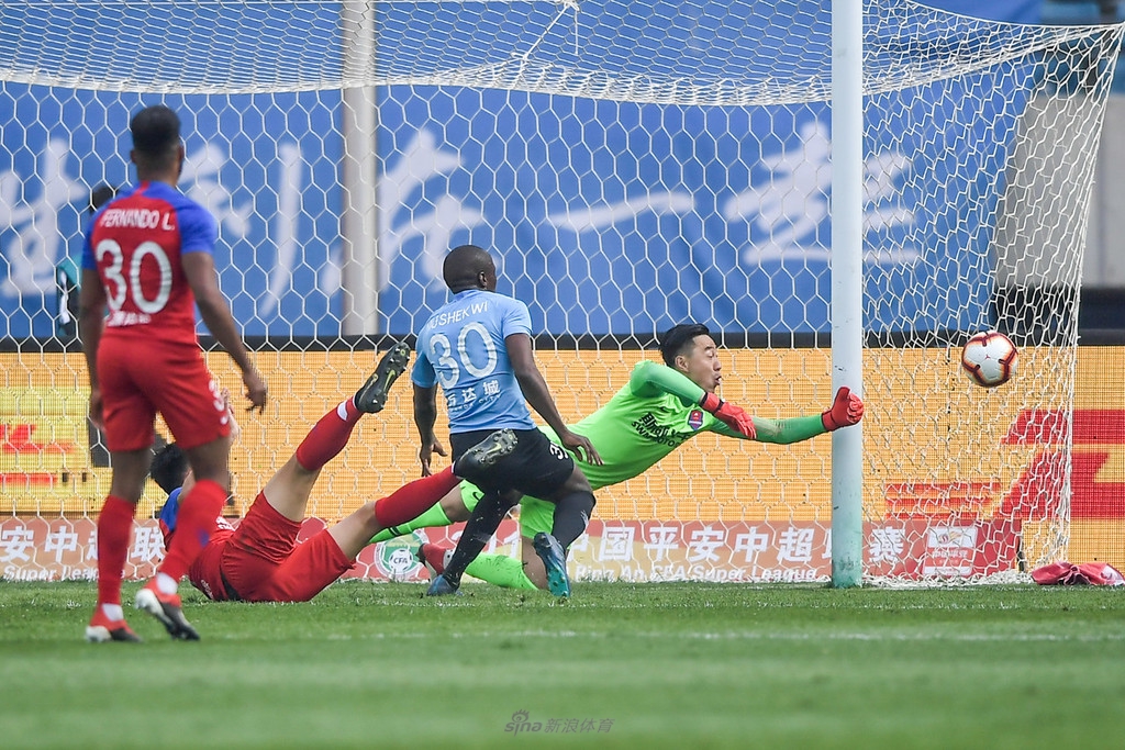 隋维杰精彩扑救