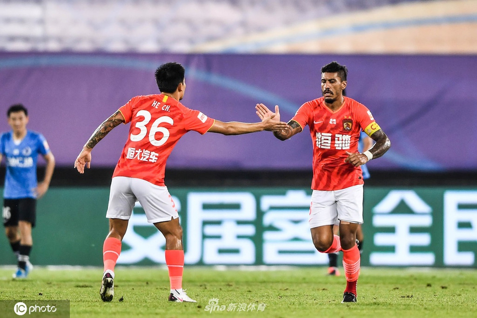 保利尼奥扳回一球