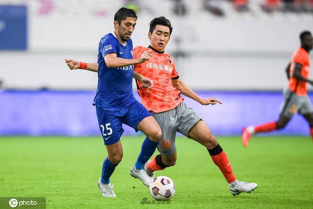 沧州雄狮2-1深圳队