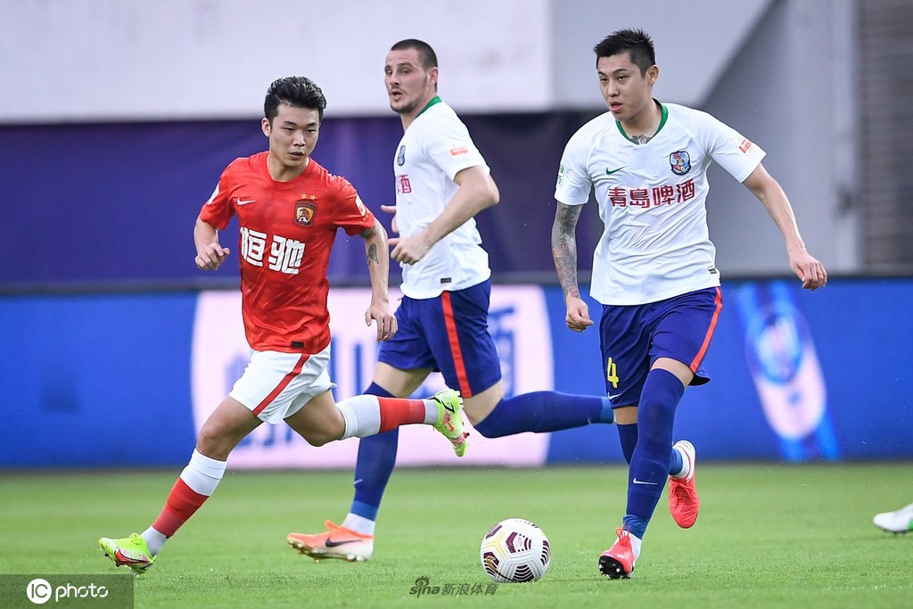 [中超]广州队5-0青岛队 艾克森帽子戏法