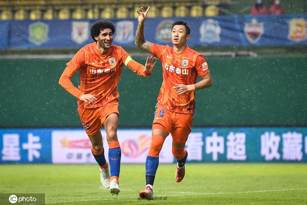 [中超]山东泰山4-2深圳队