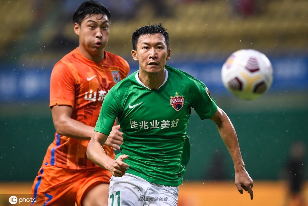 [中超]山东泰山4-2深圳队