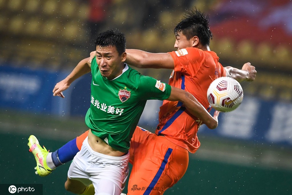 [中超]山东泰山4-2深圳队