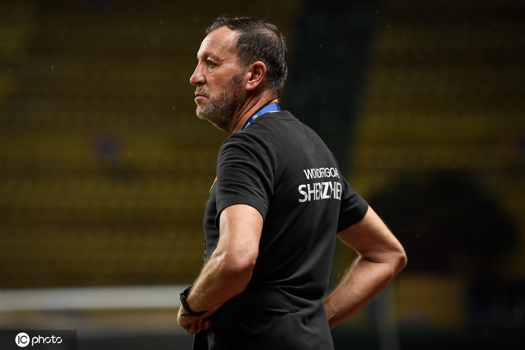 [中超]山东泰山4-2深圳队