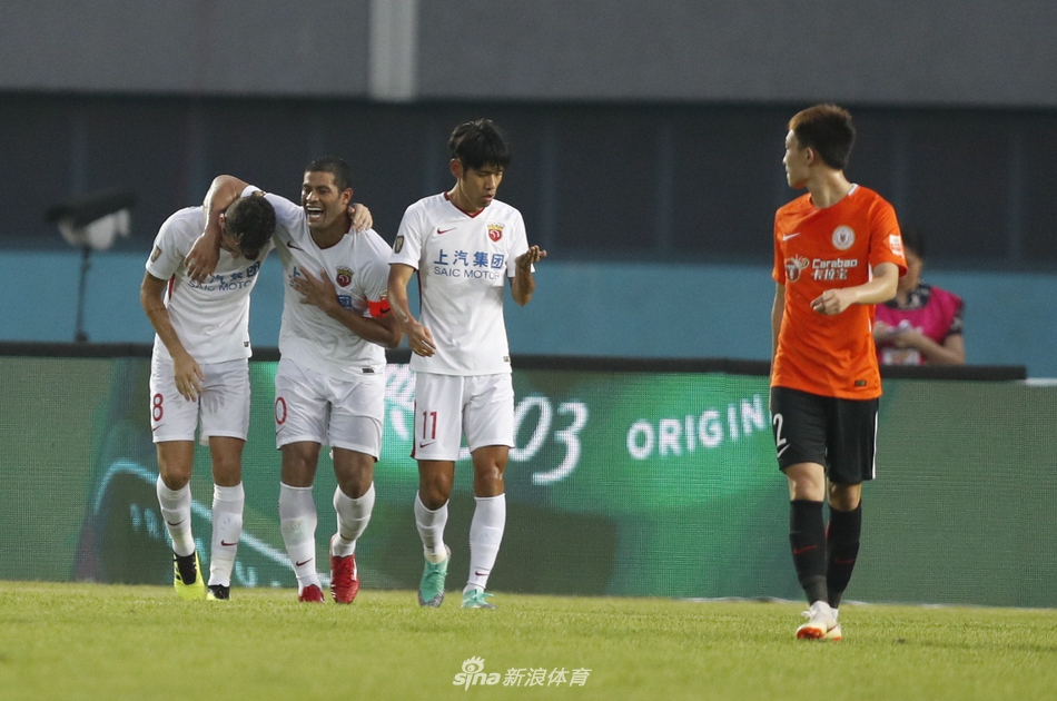 奥斯卡梅开二度