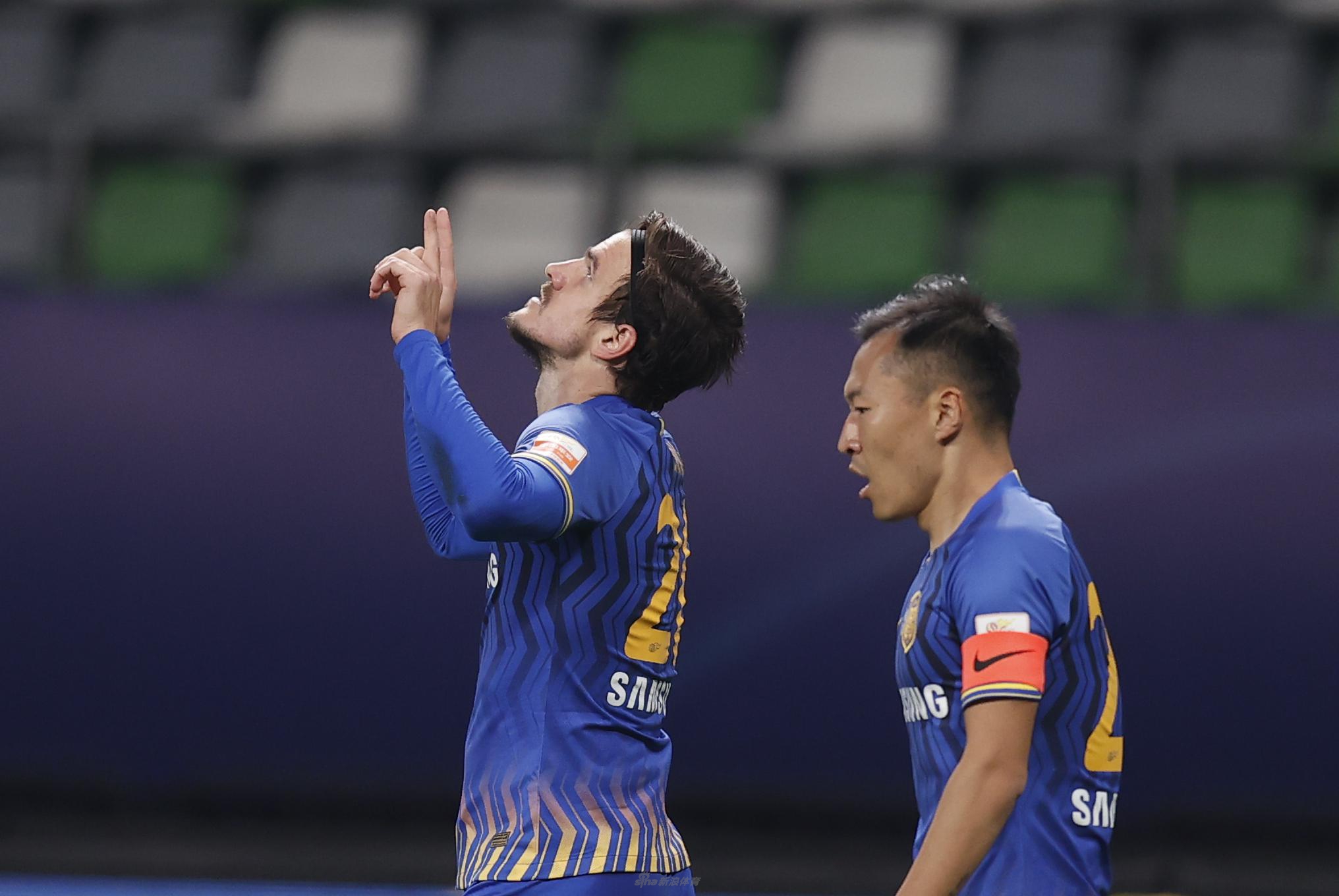 桑蒂尼进球助苏宁晋级4强