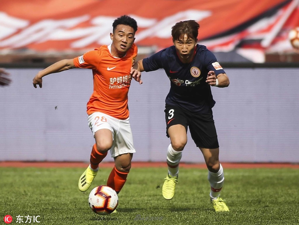 U23球员江敏文对抗