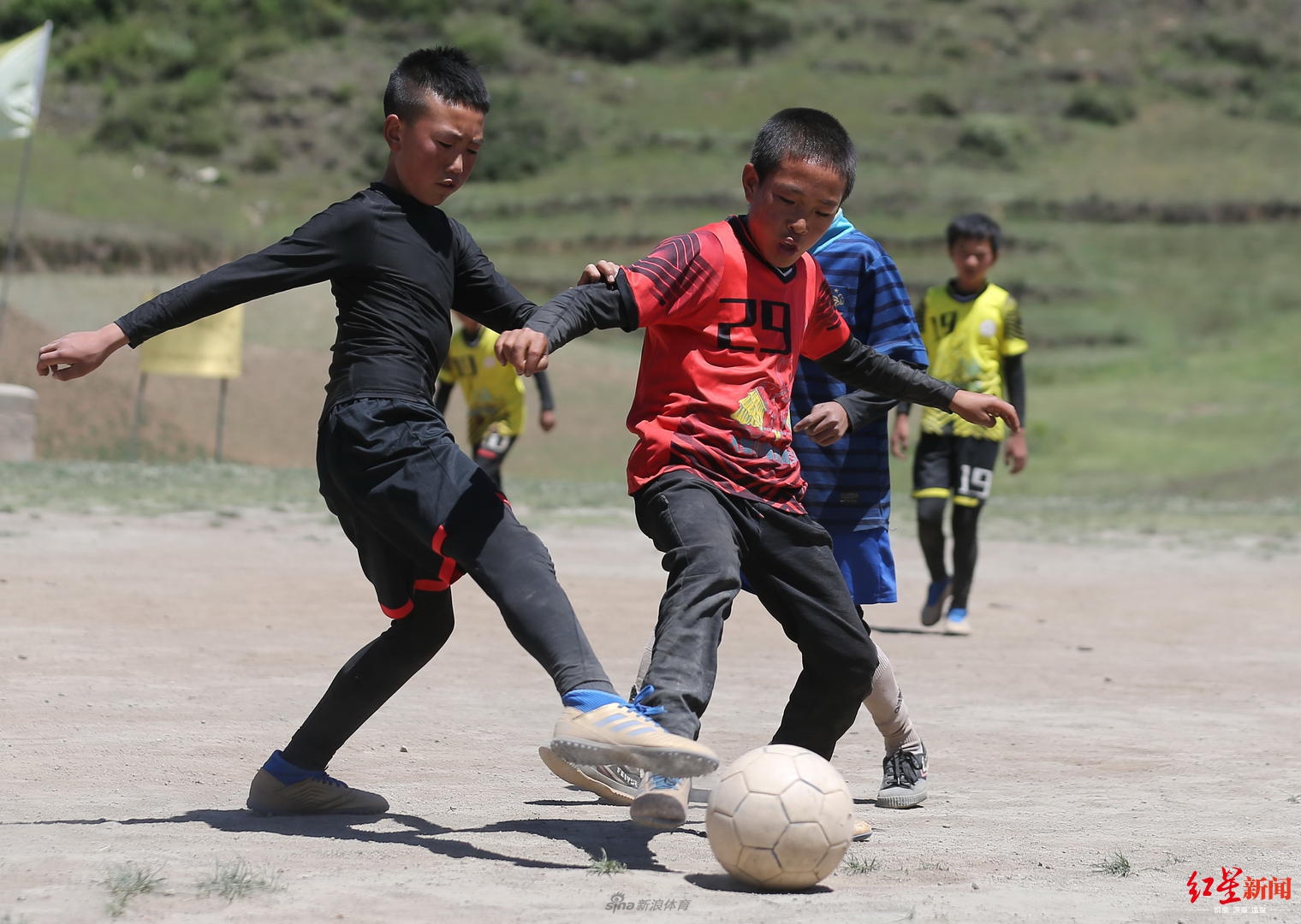 对抗比赛互不相让