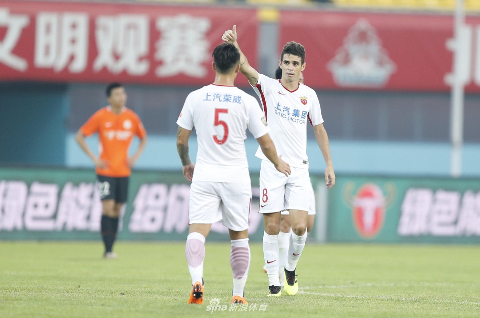 奥斯卡远射建功上港扩大领先优势