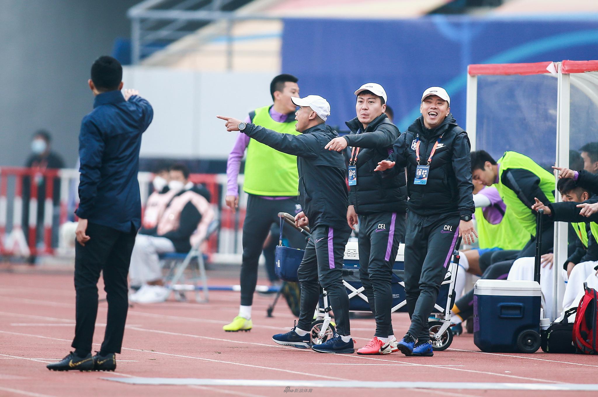 泰达教练组抗议