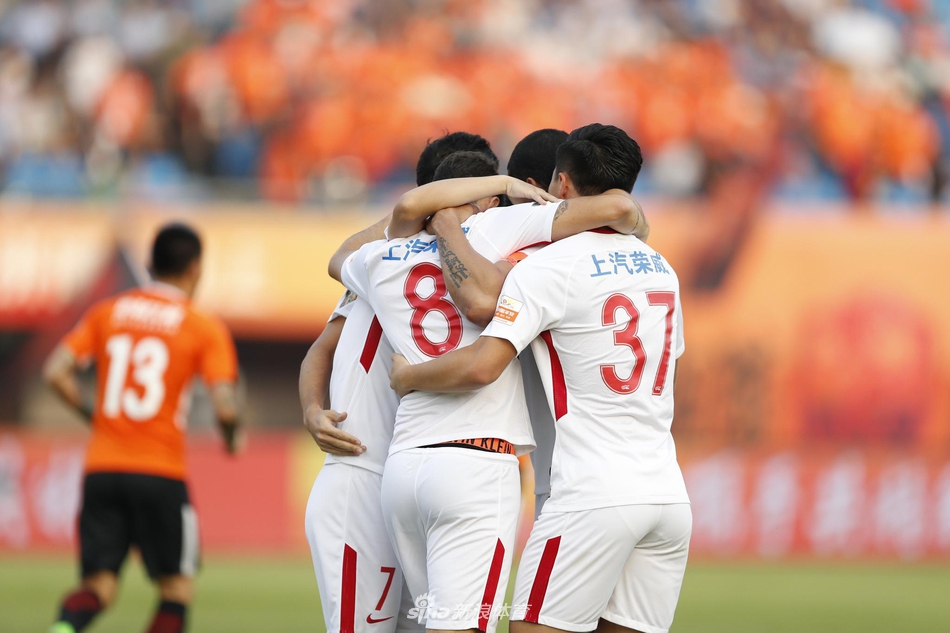 奥斯卡开场两分钟抽射得手