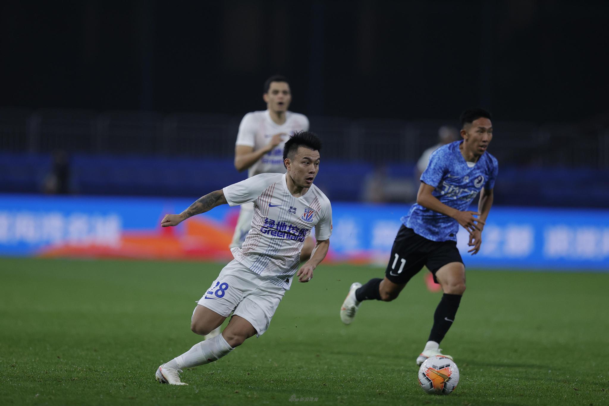 新浪直击大连人1-1上海申花