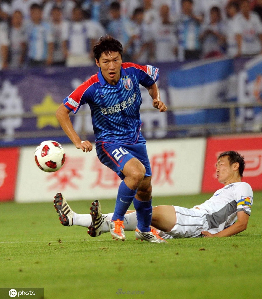 吴曦加盟申花 队长告别江苏