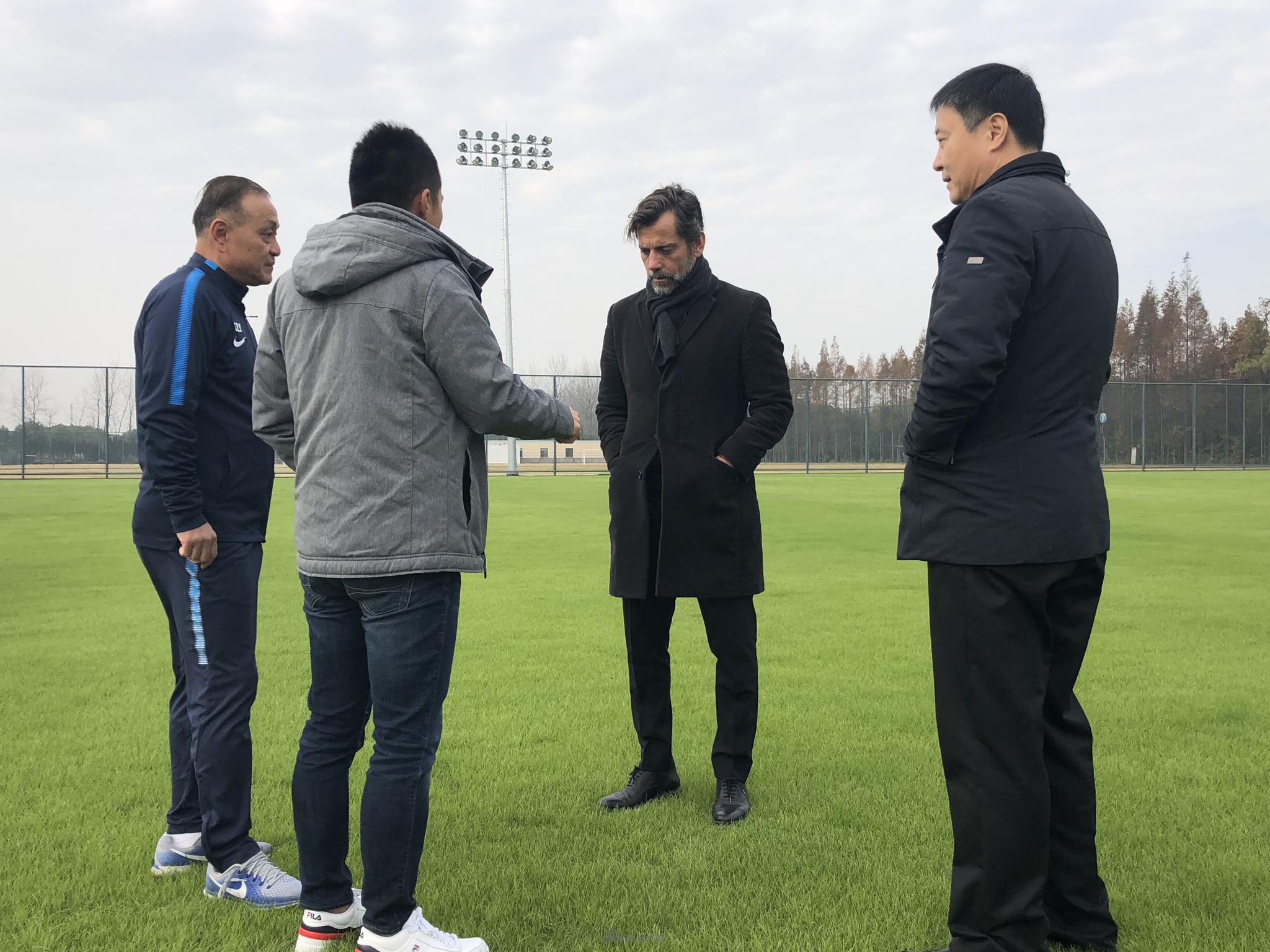 弗洛雷斯来沪考察