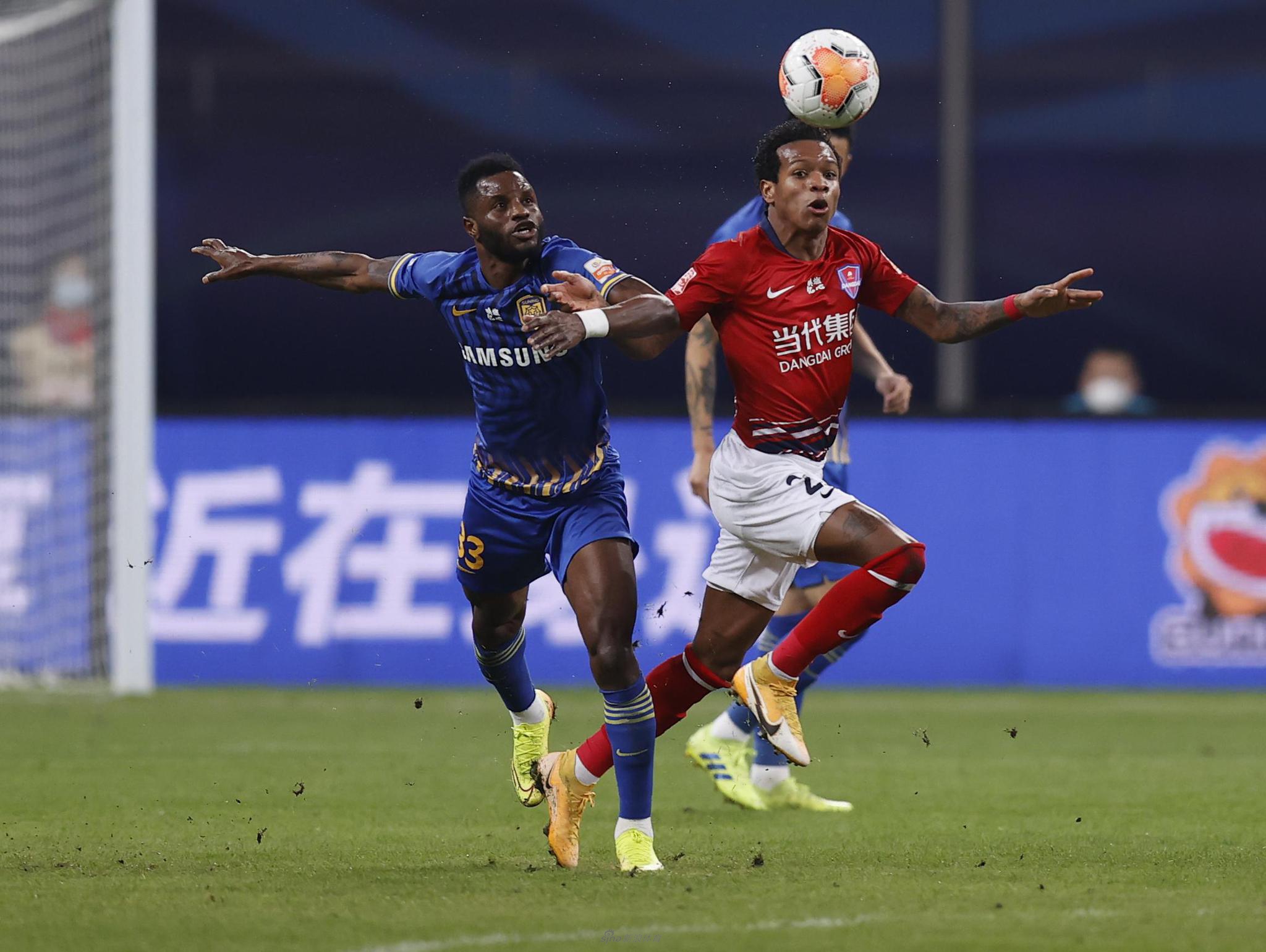 瓦卡索跟随放手